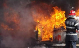 Минувшей ночью на столичной улице Гренобля загорелись две машины