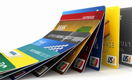 Cardurile bancare pe placul moldovenilor Ce cîștigăm dacă le utilizăm