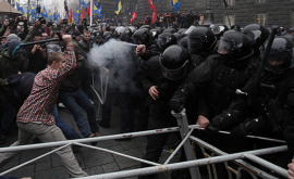 13 persoane rănite la Kiev în confruntări între polițiști și susținătorii lui Saakașvili