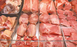 В двух компаниях по производству колбас обнаружили просроченное мясо