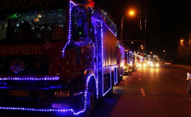 Caravana de Crăciun continuă Pompierii împart cadouri copiilor FOTOVIDEO