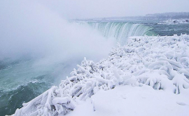Cascada Niagara sa transformat întrun regat de gheață FOTOVIDEO