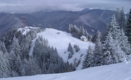 Rafale puternice de vînt întro staţiune de schi din Austria VIDEO