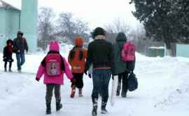 Din cauza ninsorilor peste 14 mii de elevi nu au ajuns la școală