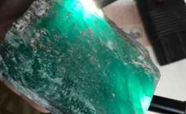 În Rusia a fost găsit un smarald de 16 kilograme