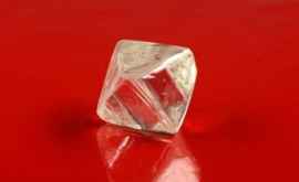 Două diamante rare au fost găsite în Iacutia FOTO