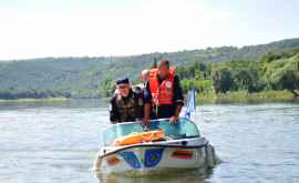 Молдавские спасатели научились управлять катерами 