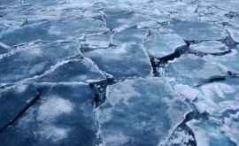 Cod galben de gheaţă fragilă pe rîuri şi lacuri