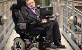 Cui îi revine averea lăsată în urmă de Stephen Hawking
