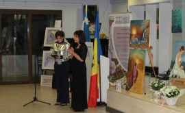 Молдаване в Греции организовали необычную выставку картин ФОТО