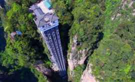 Захватывающий вид самого высокого и мощного лифта в мире ФОТО