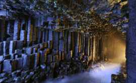 Поющая Фингалова пещера удивительное место в Шотландии ФОТО