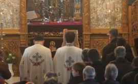 В Великую субботу все священники в Молдове одевают белые ризы