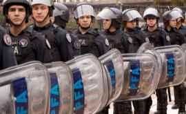 Motivul bizar pentru care opt poliţişti argentinieni au fost concediaţi