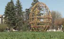 Un ou decorativ gigant motiv de mîndrie pentru locuitorii orașului Fălăști