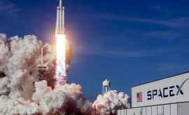 SpaceX a amînat lansarea rachetei Falcon 9