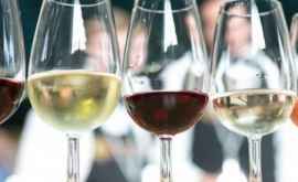 Десятки компаний приняли участие в Вернисаже вина