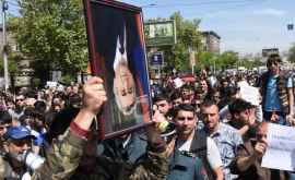 Un nou val de proteste a acoperit Armenia