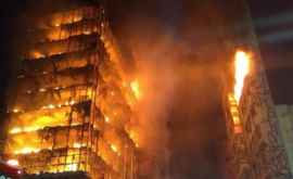В Бразилии рухнул горящий небоскрёб есть погибшие