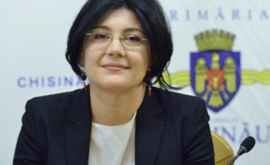 Silvia Radu Politicienii se promovează ca detergenții pe panourile electorale