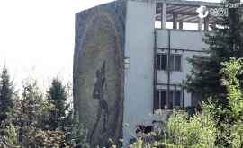 Soarta mozaicului de pe clădirea Centrului de Tineret Iuri Gagarin rămîne incertă FOTO