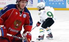 Putin a participat la meciul de gală al Ligii de hochei de noapte
