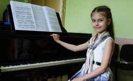 O mică pianistă din Moldova a cîștigat locul I la un prestigios concurs din Italia FOTO