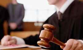 Candu propune ca magistraţii să fie reevaluaţi profesional