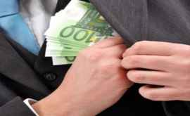 Un avocat prins în flagrant delict cu 5000 de euro mită