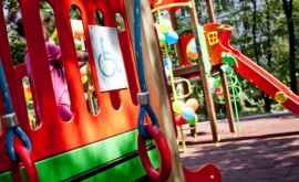 Bucurie pentru copiii din satul Mărculeşti Pentru micuţi a fost inaugurat un teren de joacă 