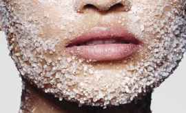 Как ухаживать за кожей лица с помощью поваренной соли
