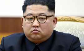 Kim Jongun sa rugat în genunchi pentru ca summitul cu Trump să aibă loc