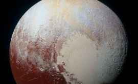 Pe Pluto au fost descoperite structuri asemănătoare cu cele de pe Pămînt