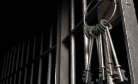 Pedepse mai aspre pentru transmiterea obiectelor interzise deținuților