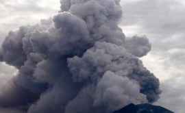 Вулкан на Курилах выбросил пепловое облако на высоту более 3 км