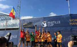 Tinerii handbaliști din Moldova au cîștigat aurul la un turneu din Suedia FOTO