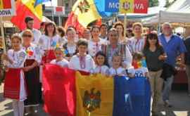 Migranții moldoveni sînt invitați la Zilele Diasporei