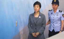 Бывший президент Южной Кореи получила восемь лет тюрьмы