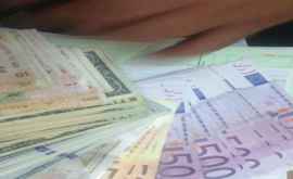 Un moldovean a rămas fără 8 mii de euro și 2 mii de dolari la Albița