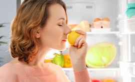 Несколько простых способов избавиться от неприятного запаха в холодильнике