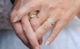54 de cupluri din Sofia au jucat nunta de aur şi diamant