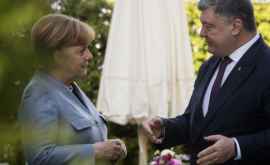 О чем Порошенко беседовал с Меркель по телефону