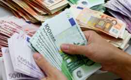 Euro și dolarul se vor scumpi în următoarele trei zile