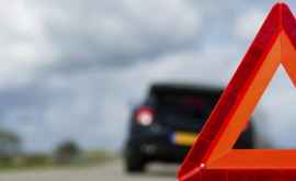 Ящики вместо предупредительных знаков на столичных дорогах ФОТО
