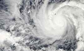 Мощный тайфун Мангхут обрушился на Филиппины ВИДЕО