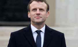 Preşedinţia Franţei are magazin online Cît costă o cană cu chipul lui Macron