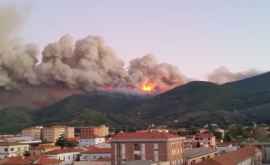 Incendiu uriaș în regiunea Toscana din Italia VIDEO 