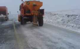 Снегопад в Румынии заблокированные дороги и паника среди водителей
