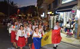 Timp de patru zile în mai multe localități din Grecia sa dansat moldovenește FOTO