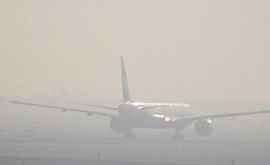 В международном аэропорту Кишинэу изза плотного тумана задерживаются авиарейсы